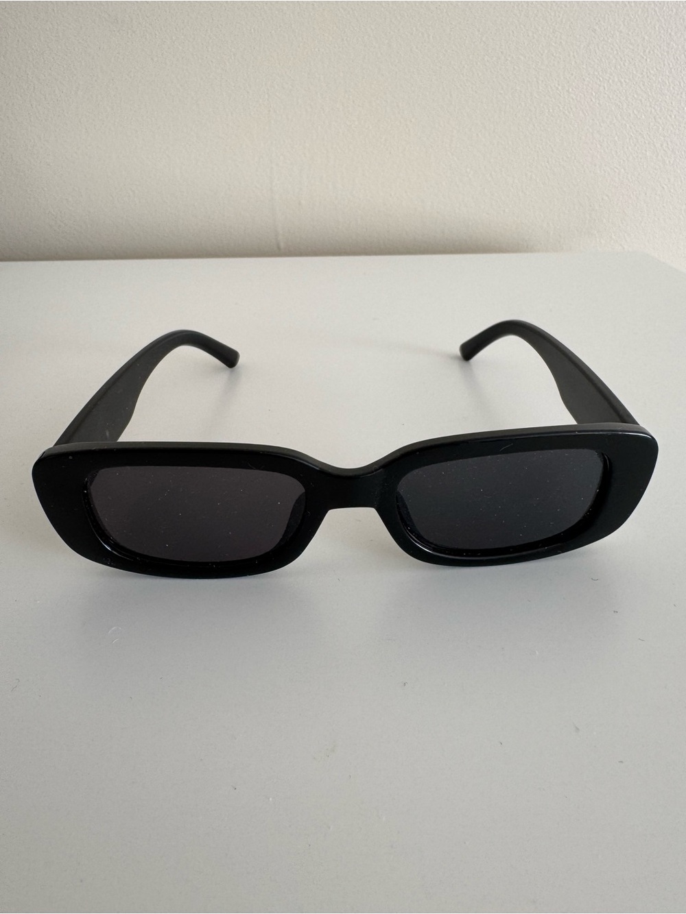 Classic Rectangular Black Sunglasses - Women